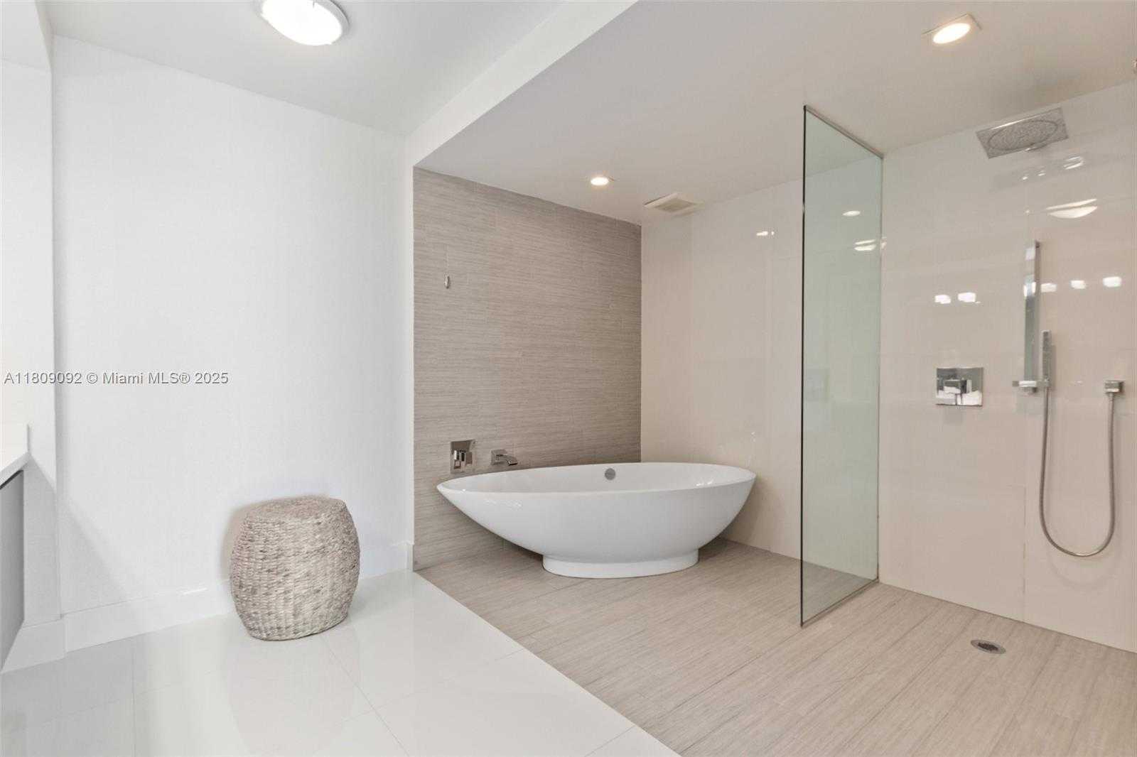 Small Image of 300 SUNNY ISLES BLVD #4-2405, Sunny Isles Beach Number 20