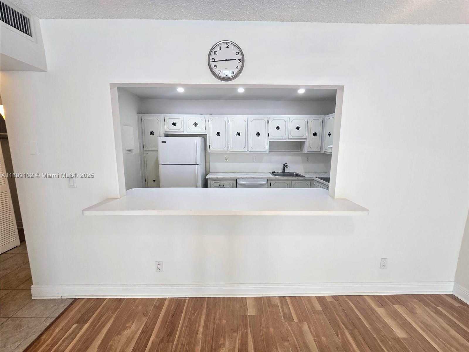 Small Image of 19380 COLLINS AVE #807, Sunny Isles Beach Number 11
