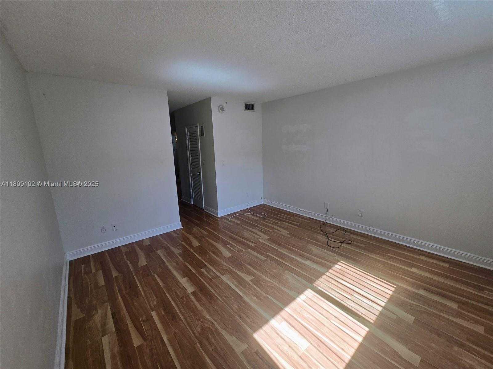 Small Image of 19380 COLLINS AVE #807, Sunny Isles Beach Number 18