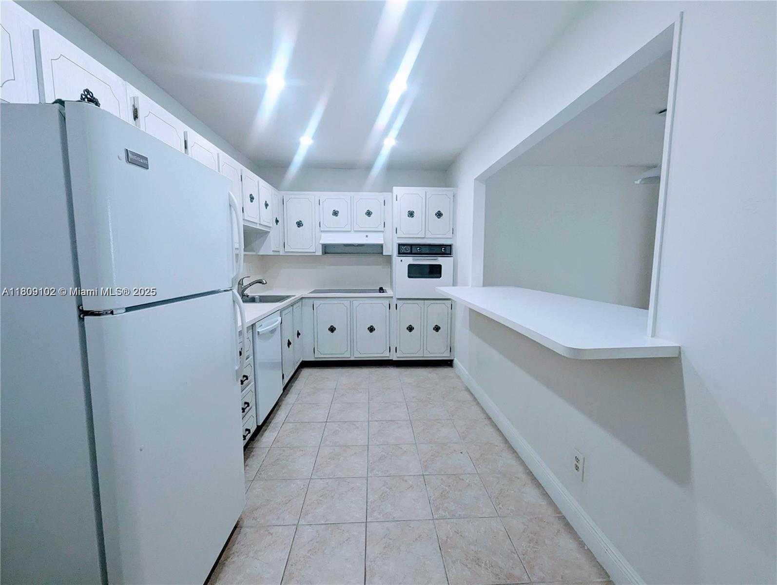Small Image of 19380 COLLINS #807, Sunny Isles Beach Number 2