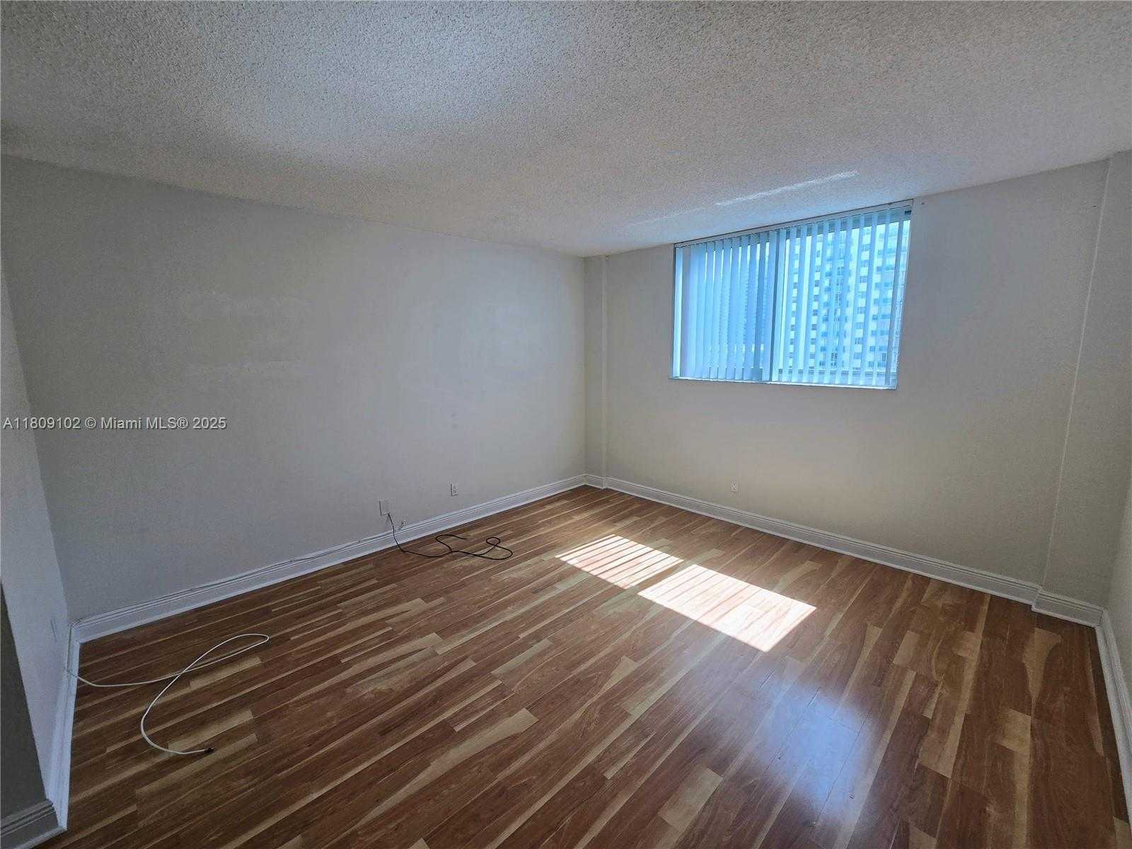 Small Image of 19380 COLLINS AVE #807, Sunny Isles Beach Number 20