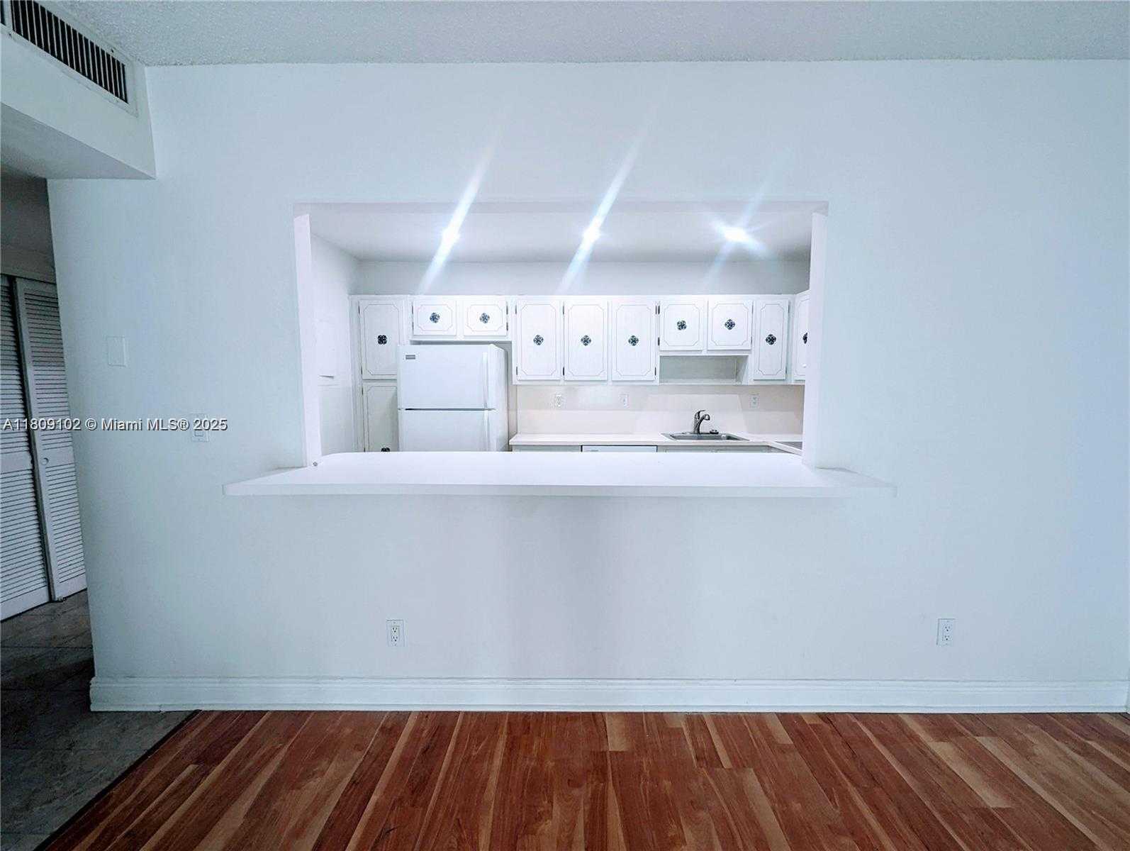 Small Image of 19380 COLLINS #807, Sunny Isles Beach Number 3