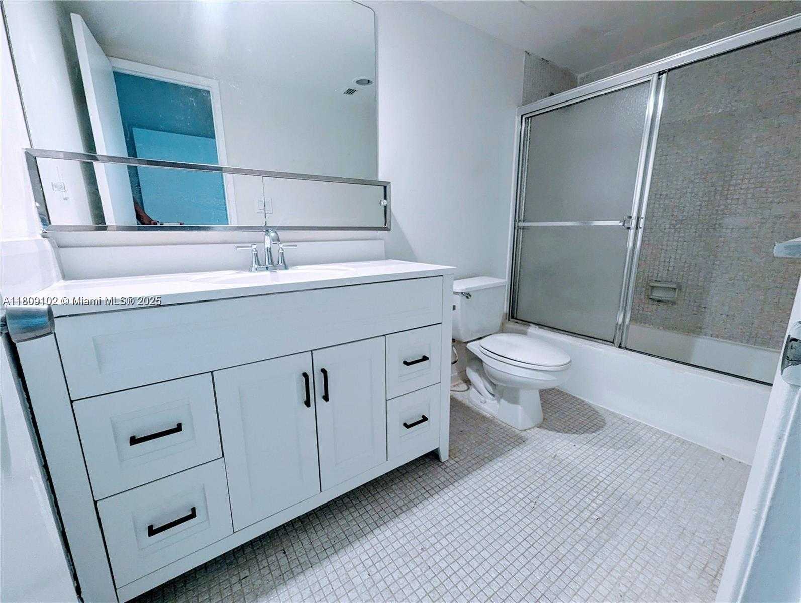 Small Image of 19380 COLLINS #807, Sunny Isles Beach Number 5