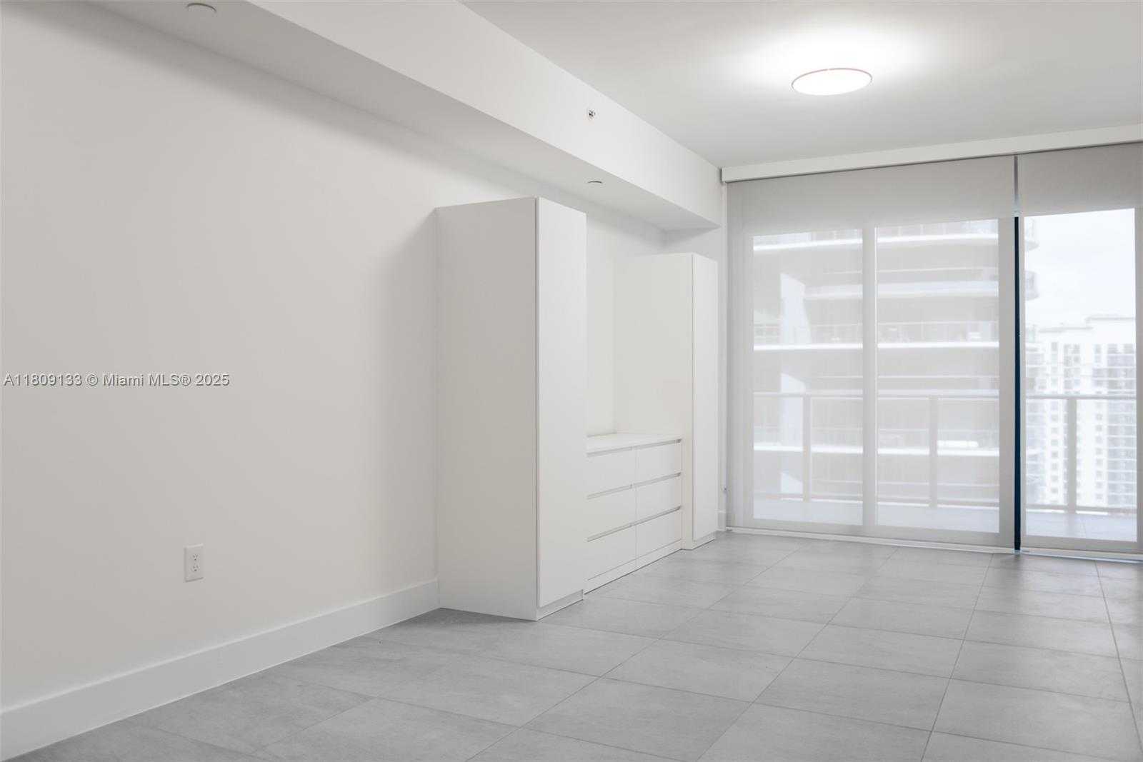 Small Image of 1010 BRICKELL AVE #3210, Miami Number 3