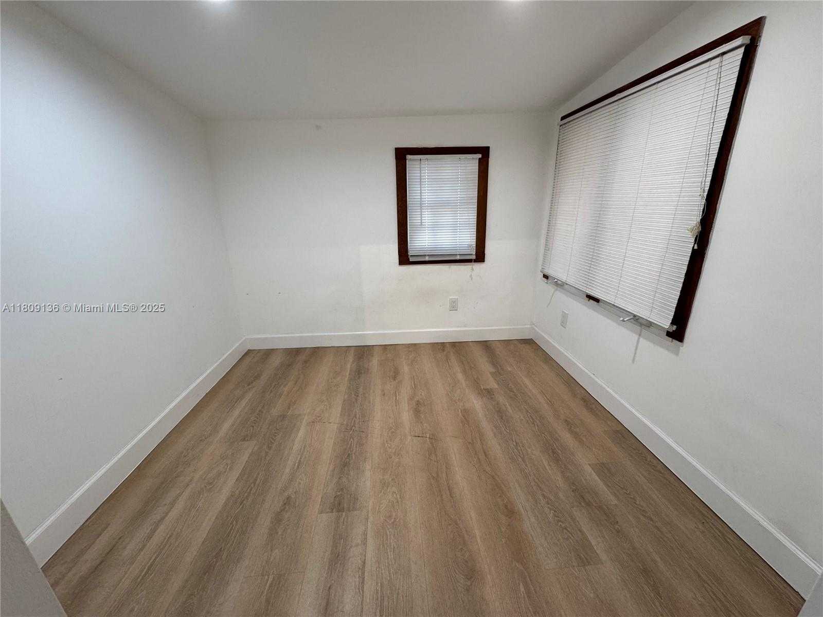 Small Image of 817 SOUTH WEST 4TH CT, Fort Lauderdale Number 12