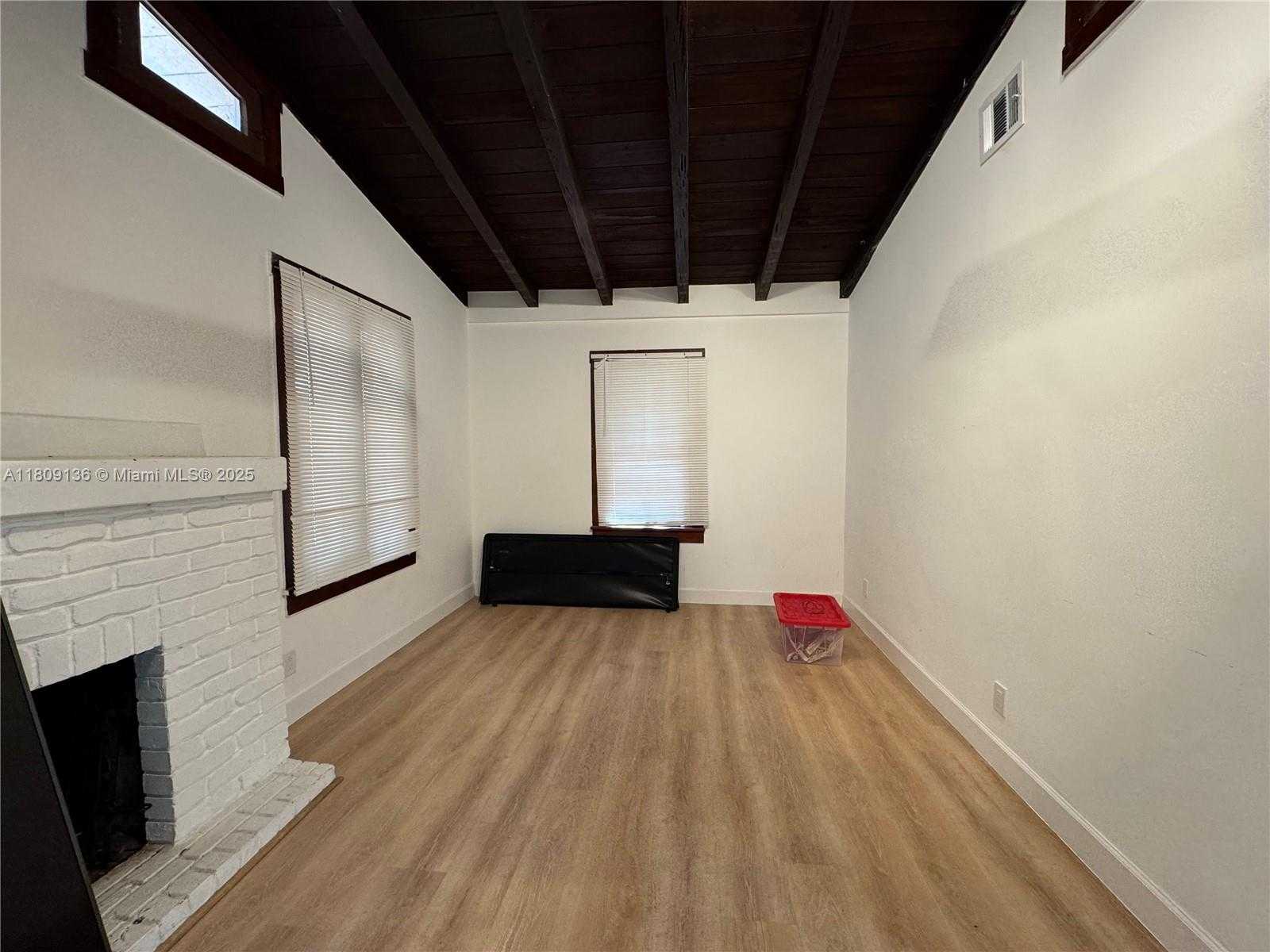 Small Image of 817 SOUTH WEST 4TH CT, Fort Lauderdale Number 13