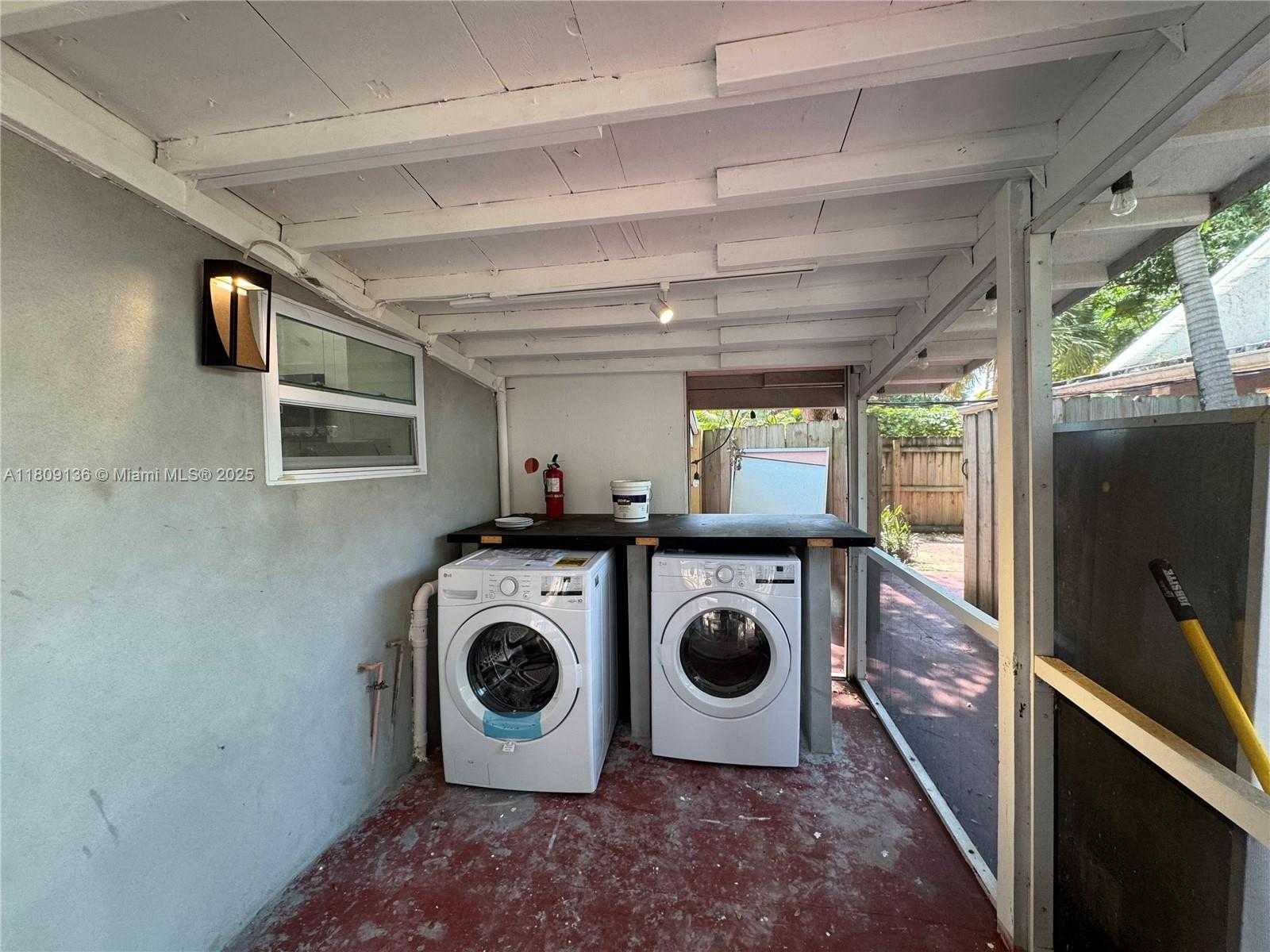 Small Image of 817 SOUTH WEST 4TH CT, Fort Lauderdale Number 14
