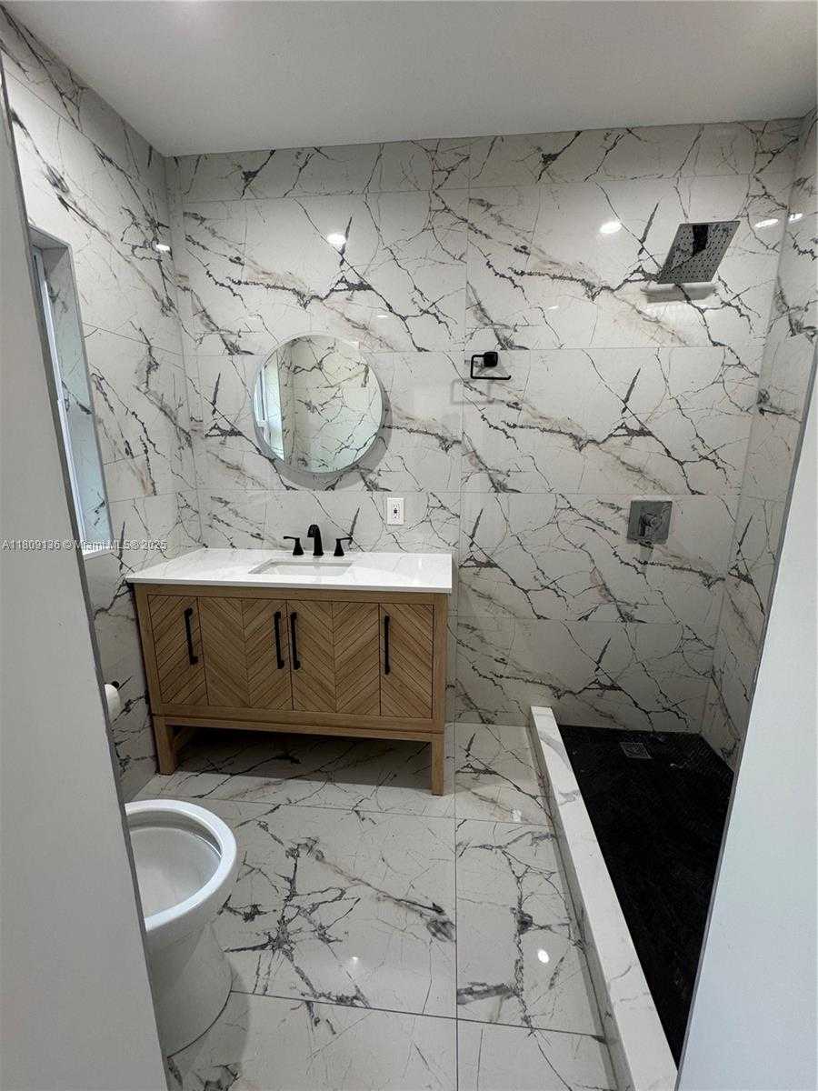 Small Image of 817 SOUTH WEST 4TH CT, Fort Lauderdale Number 8