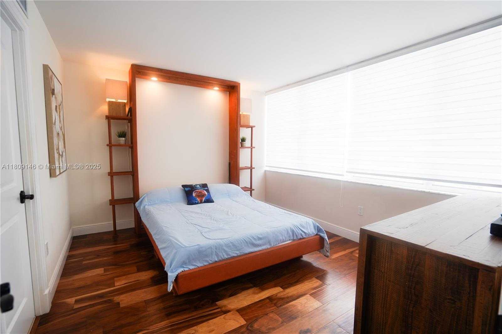 Small Image of 18031 BISCAYNE BLVD #1502, Aventura Number 19