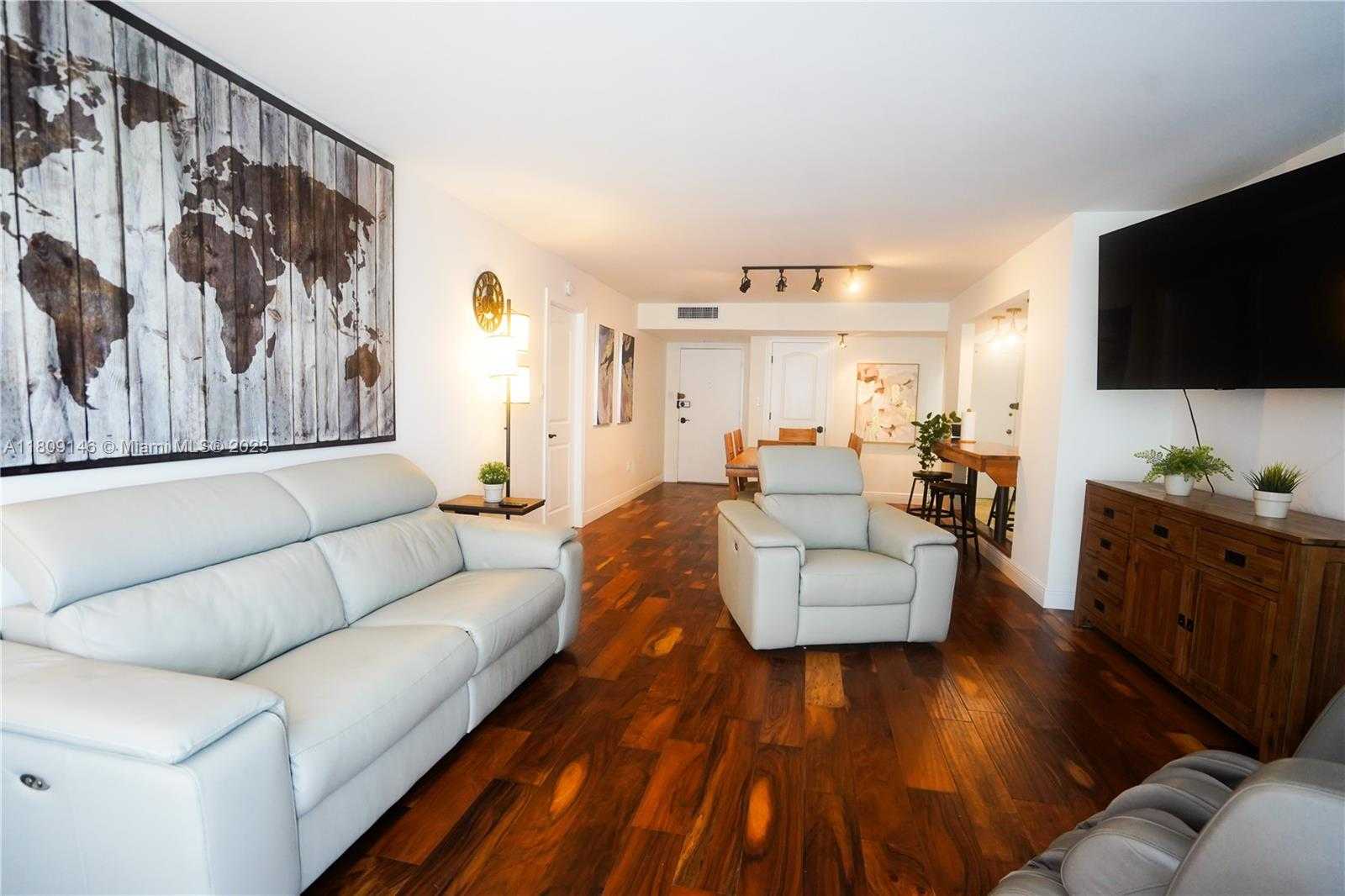 Small Image of 18031 BISCAYNE BLVD #1502, Aventura Number 2