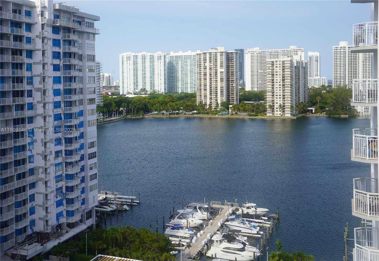 Small Image of 18031 BISCAYNE BLVD #1502, Aventura Number 27