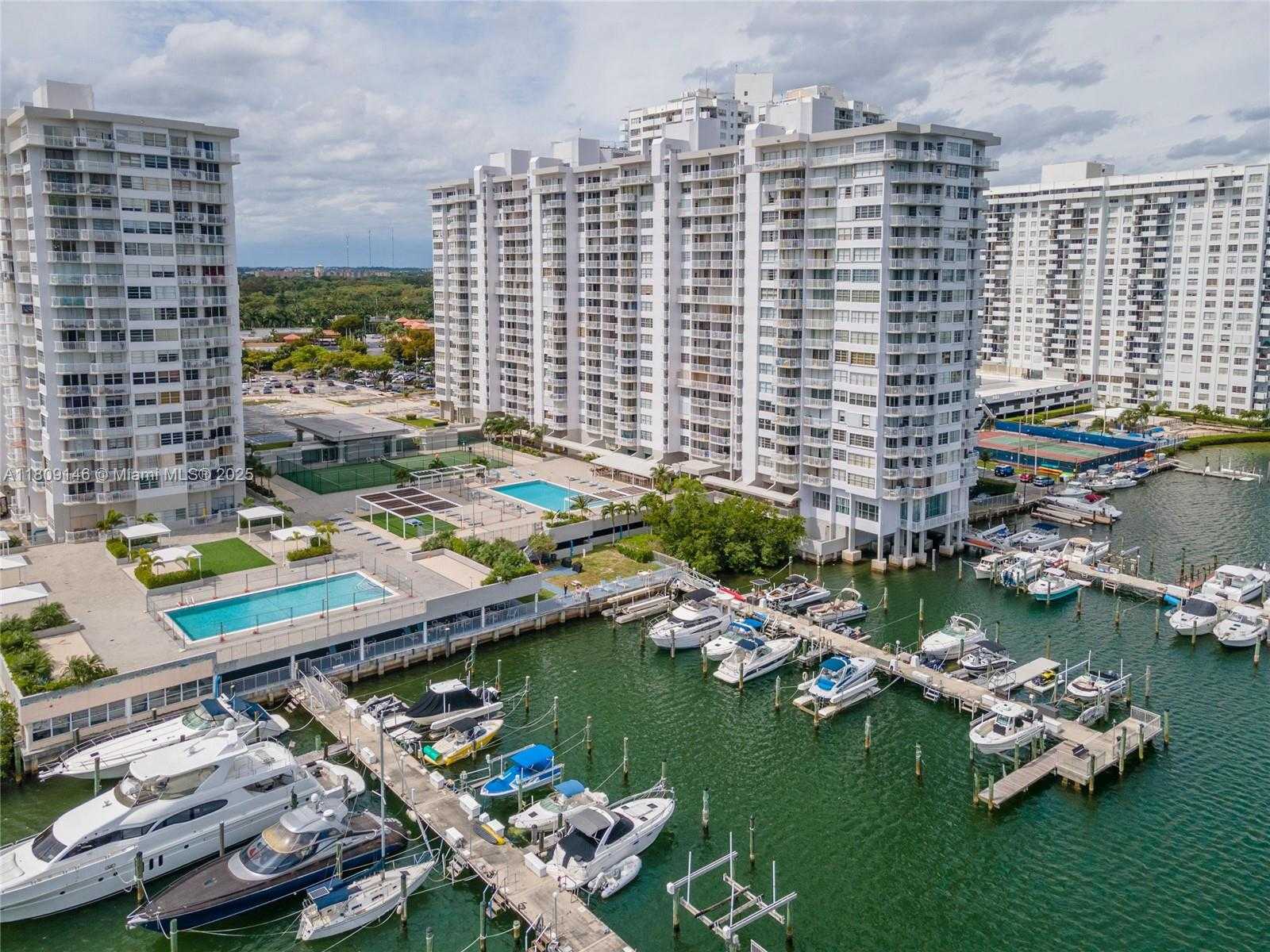 Small Image of 18031 BISCAYNE BLVD #1502, Aventura Number 29