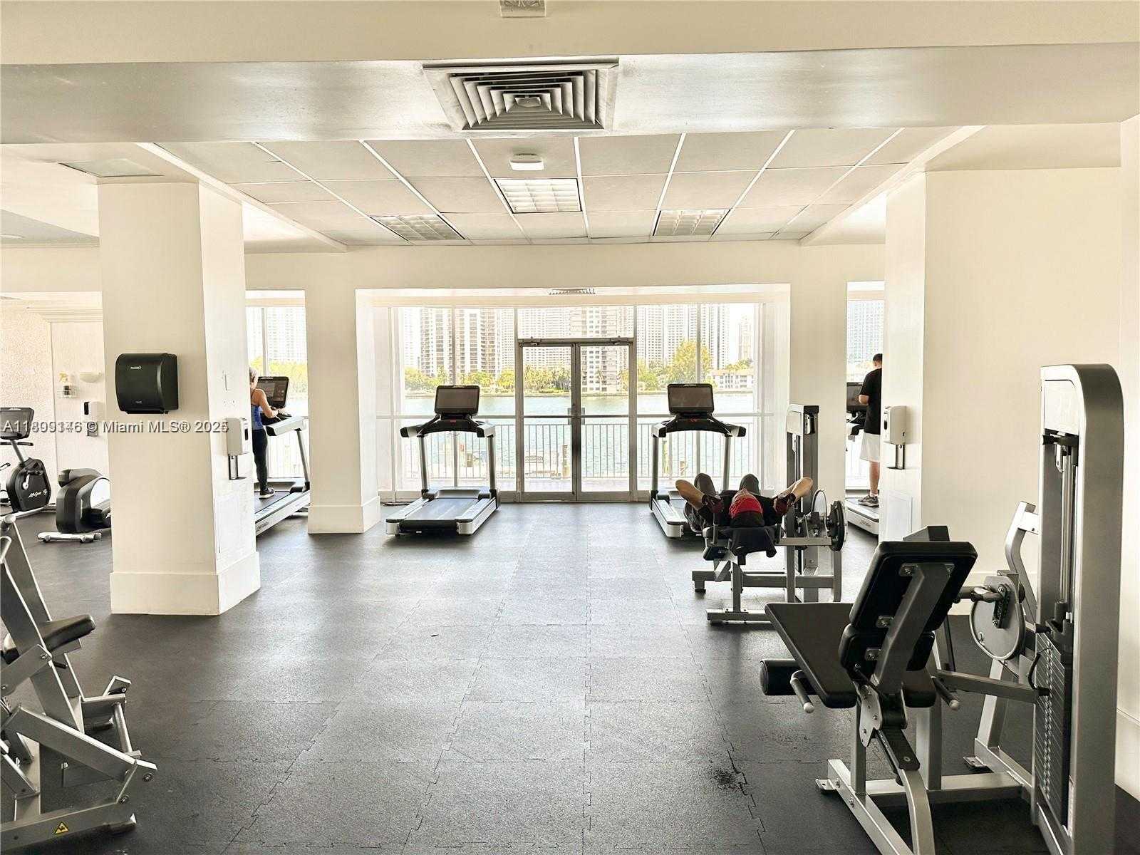 Small Image of 18031 BISCAYNE BLVD #1502, Aventura Number 31