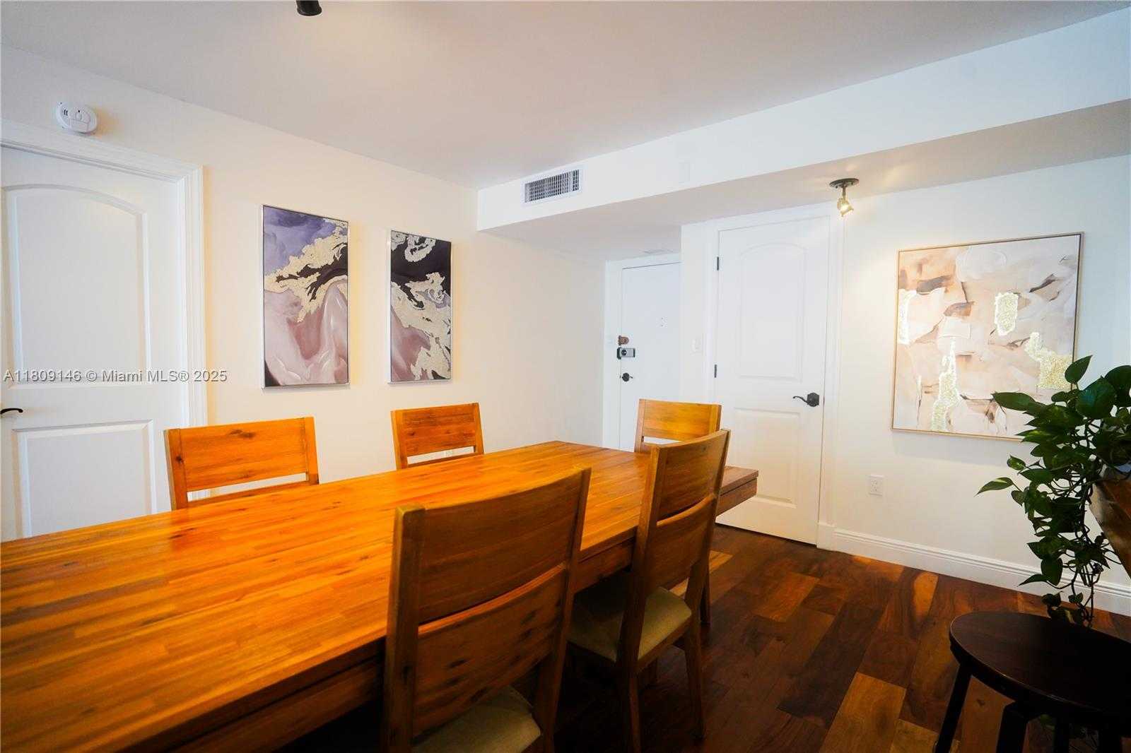 Small Image of 18031 BISCAYNE BLVD #1502, Aventura Number 4