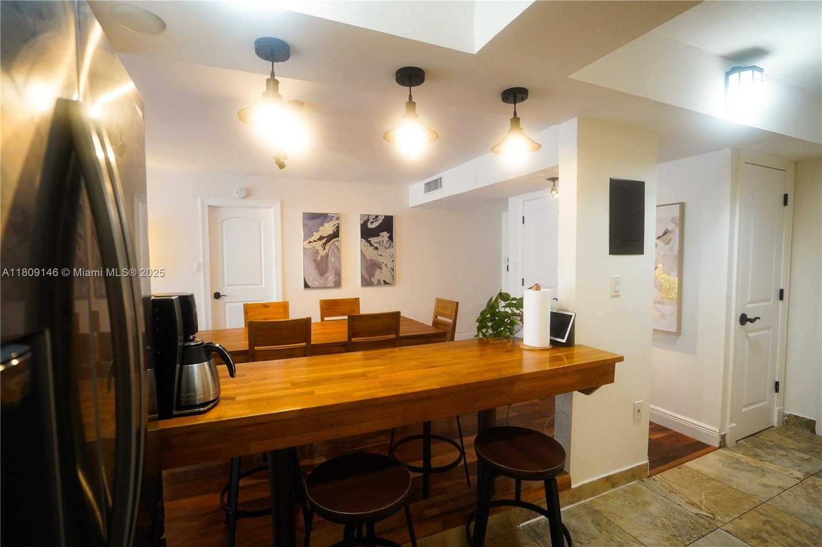 Small Image of 18031 BISCAYNE BLVD #1502, Aventura Number 9