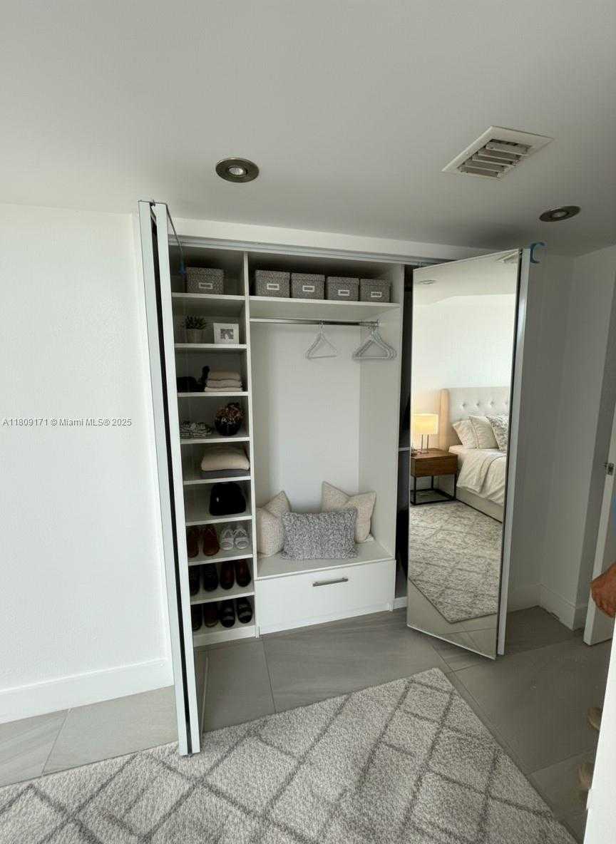 Small Image of 3625 NORTH COUNTRY CLUB DRIVE #2603, Aventura Number 14