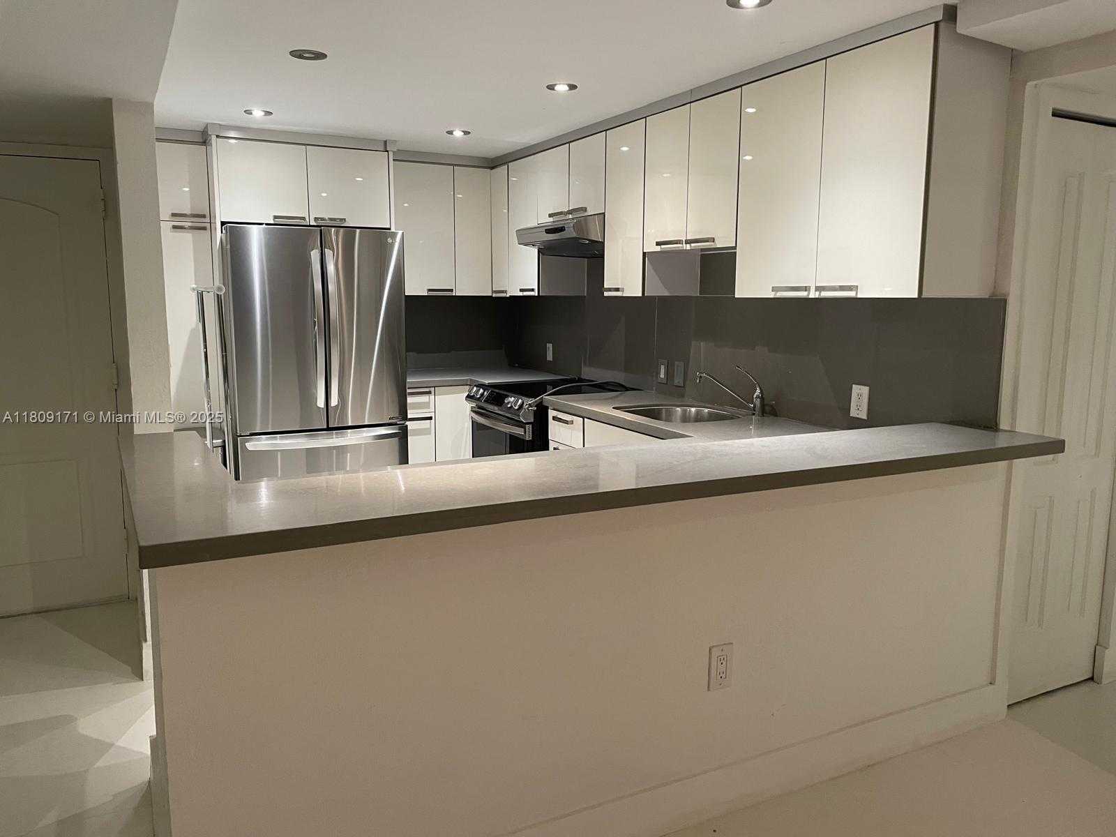 Small Image of 3625 NORTH COUNTRY CLUB DRIVE #2603, Aventura Number 4