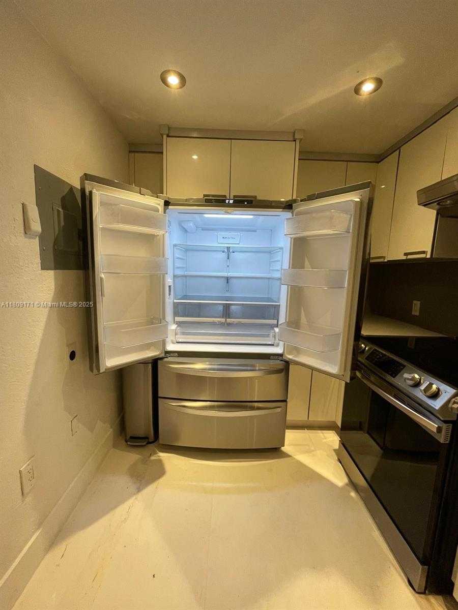 Small Image of 3625 NORTH COUNTRY CLUB DRIVE #2603, Aventura Number 8