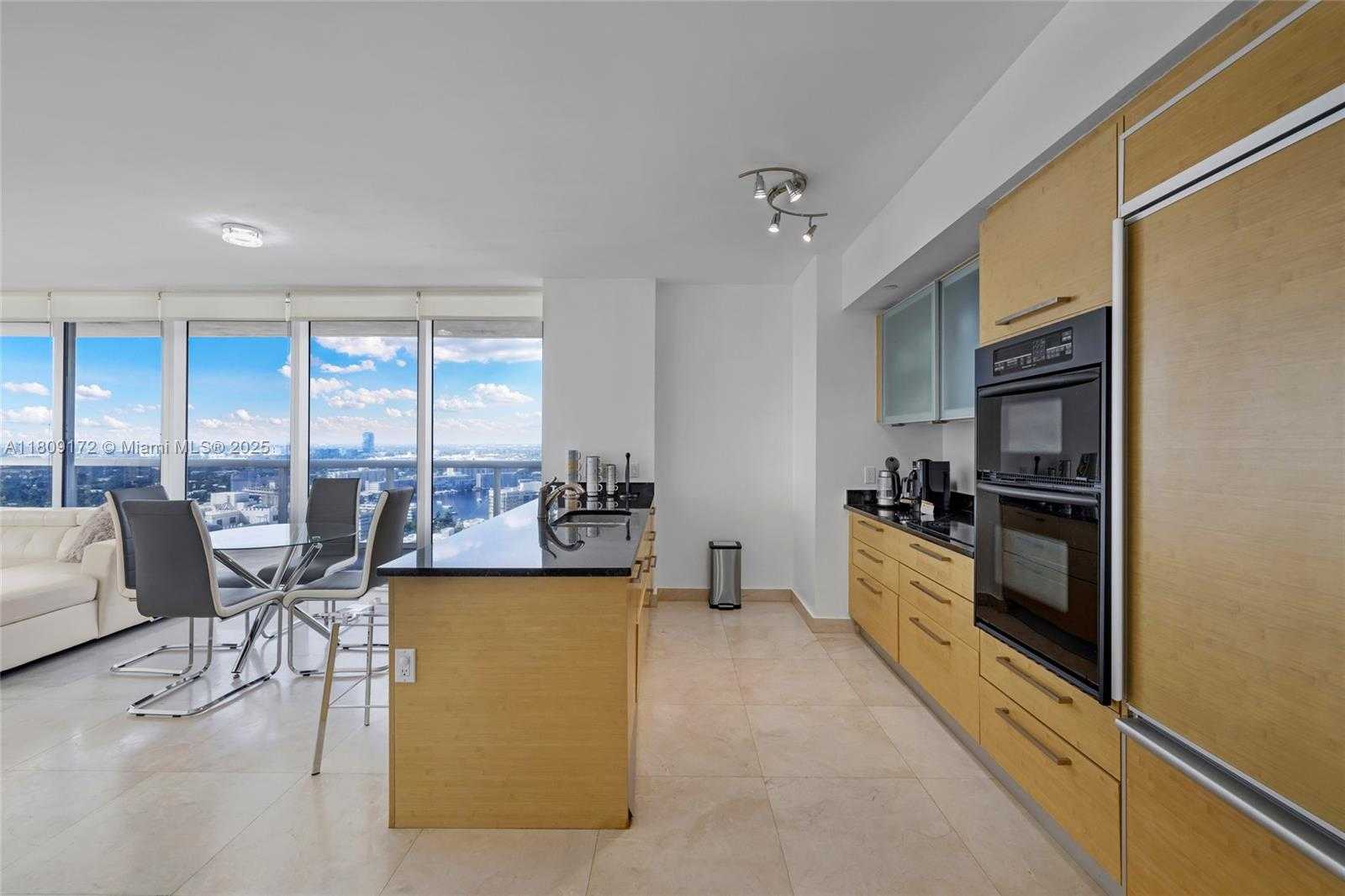 Small Image of 1830 SOUTH OCEAN DR #2806, Hallandale Beach Number 14