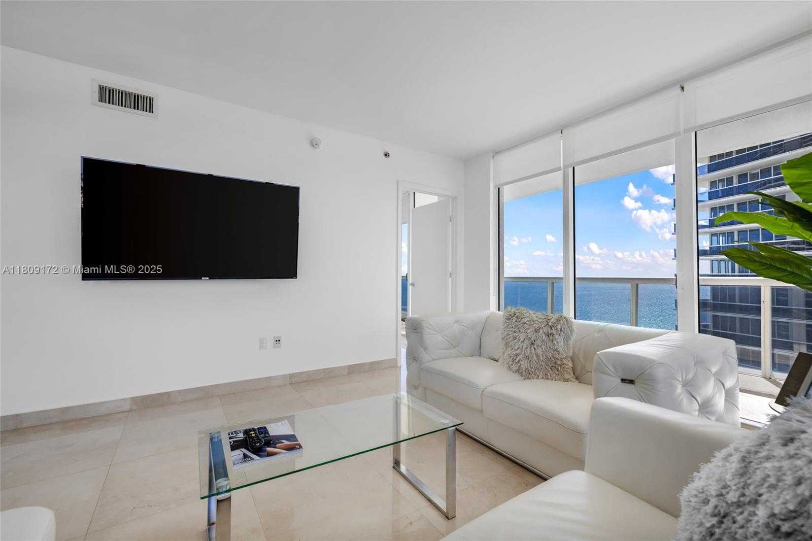 Small Image of 1830 SOUTH OCEAN DR #2806, Hallandale Beach Number 19