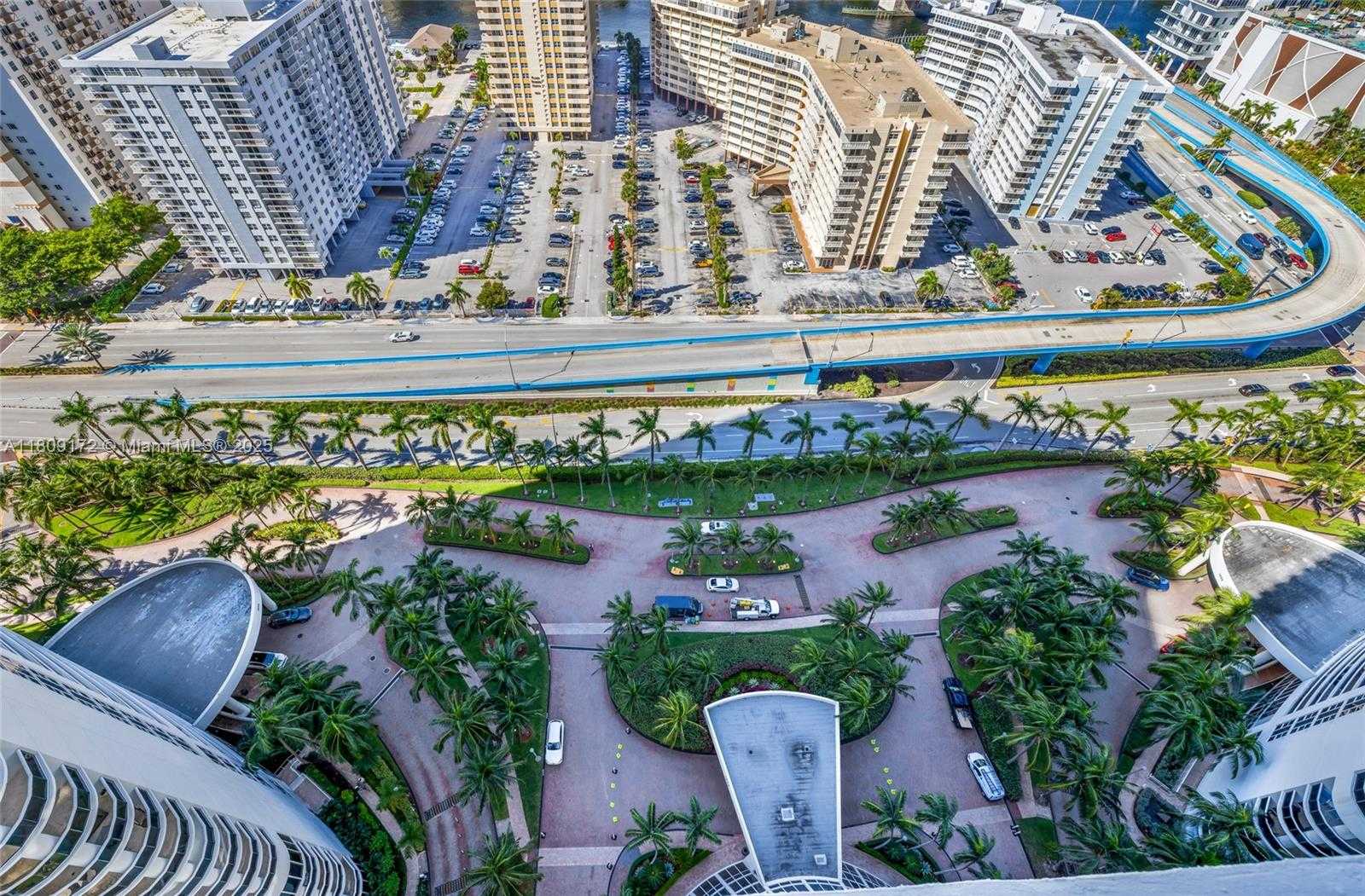 Small Image of 1830 SOUTH OCEAN DR #2806, Hallandale Beach Number 3