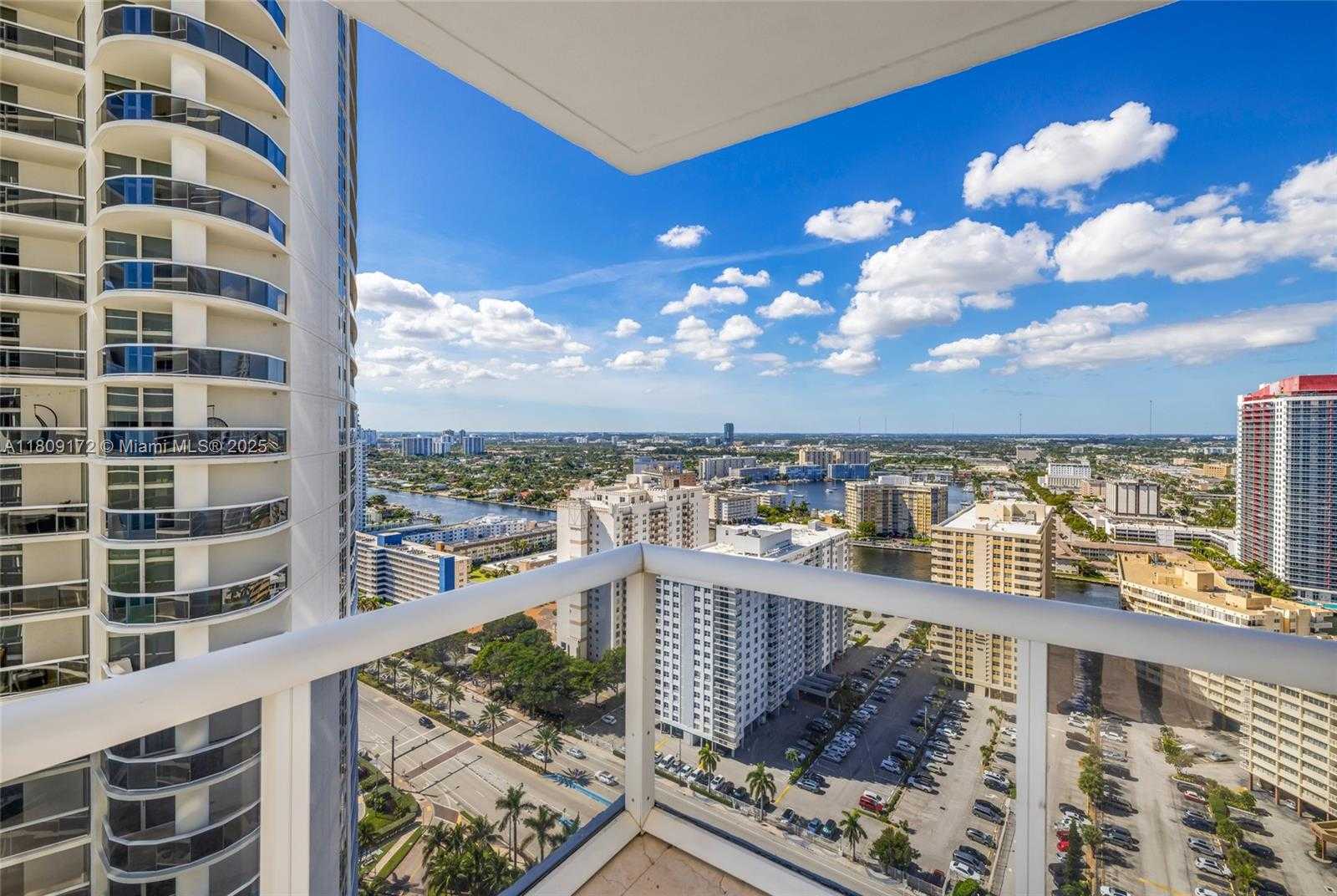 Small Image of 1830 SOUTH OCEAN DR #2806, Hallandale Beach Number 6