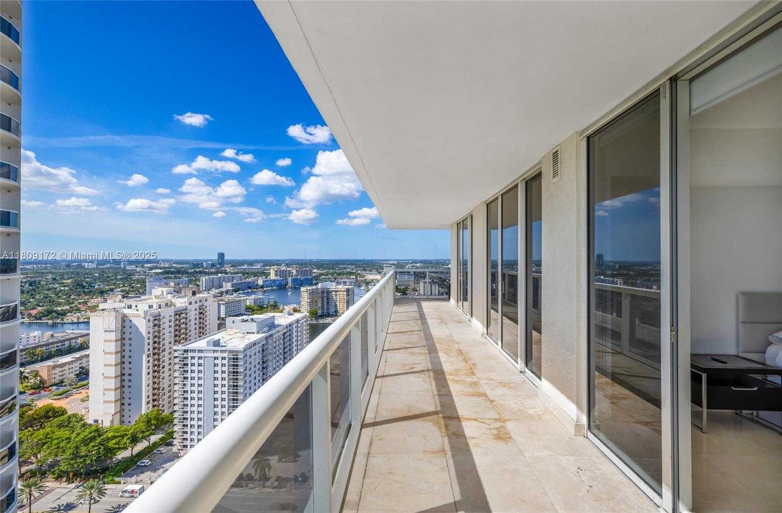 Small Image of 1830 SOUTH OCEAN DR #2806, Hallandale Beach Number 9
