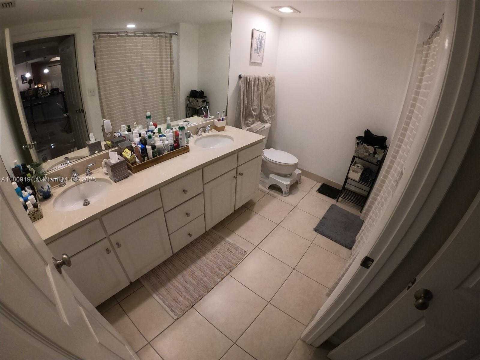 Small Image of 2000 NORTH BAYSHORE DR #219, Miami Number 14