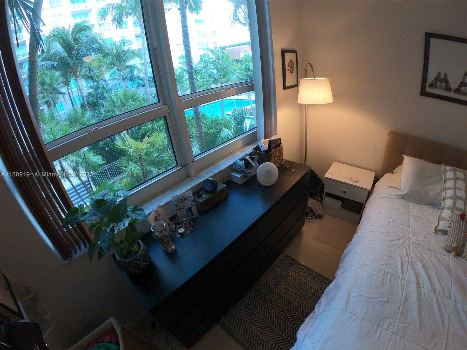 Small Image of 2000 NORTH BAYSHORE DR #219, Miami Number 17