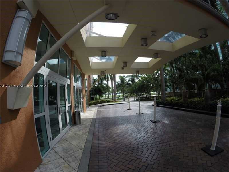 Small Image of 2000 NORTH BAYSHORE DR #219, Miami Number 3