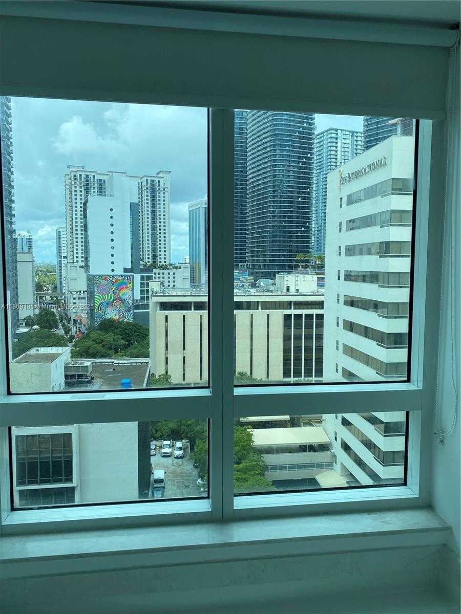 Small Image of 951 BRICKELL AVE #1211, Miami Number 18