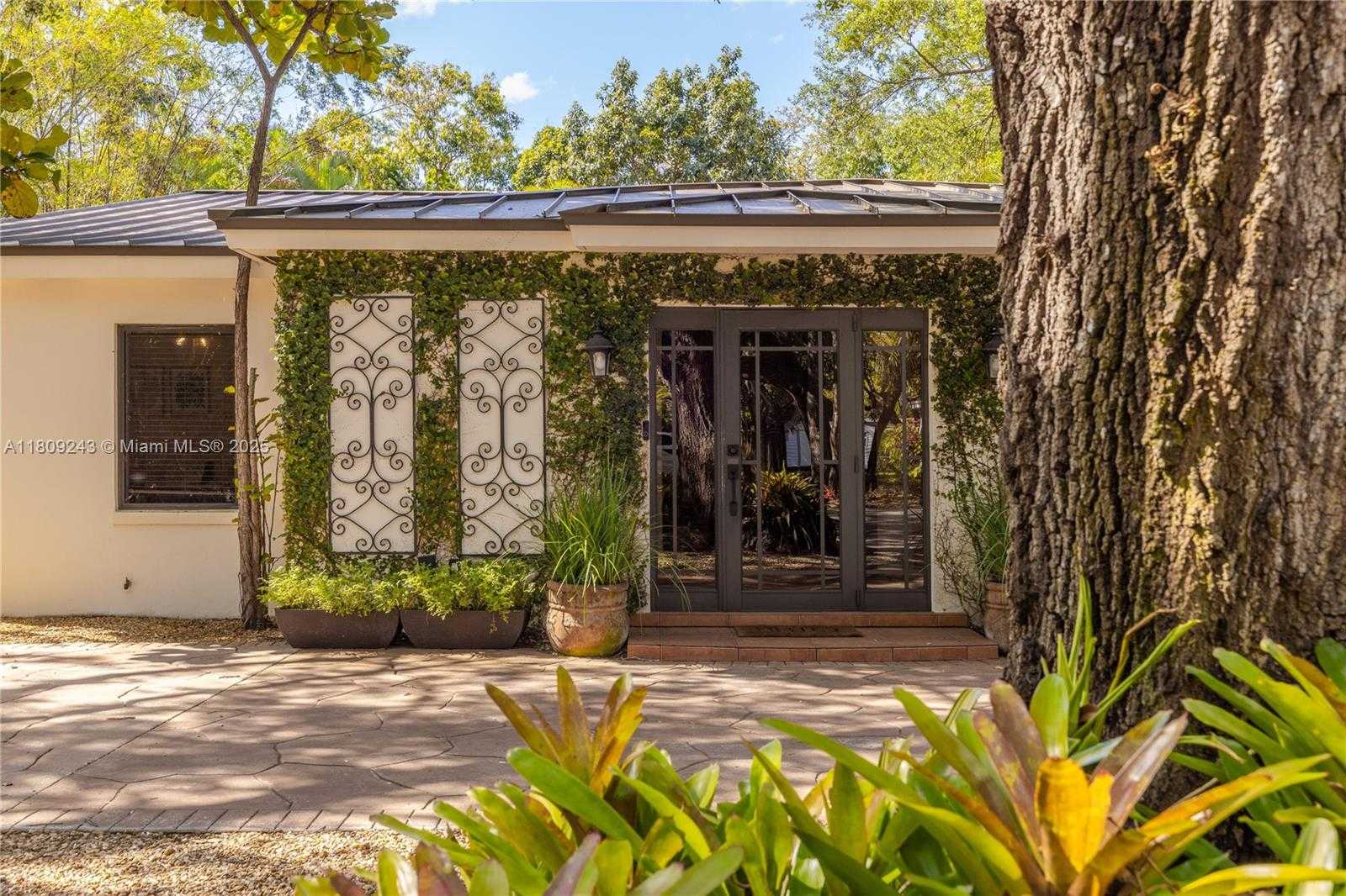 Small Image of 6870 SOUTH WEST 77TH TER, South Miami Number 10