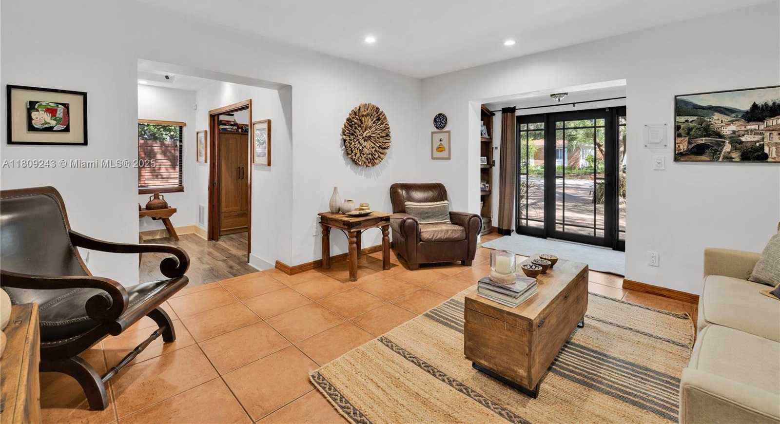 Small Image of 6870 SOUTH WEST 77TH TER, South Miami Number 16