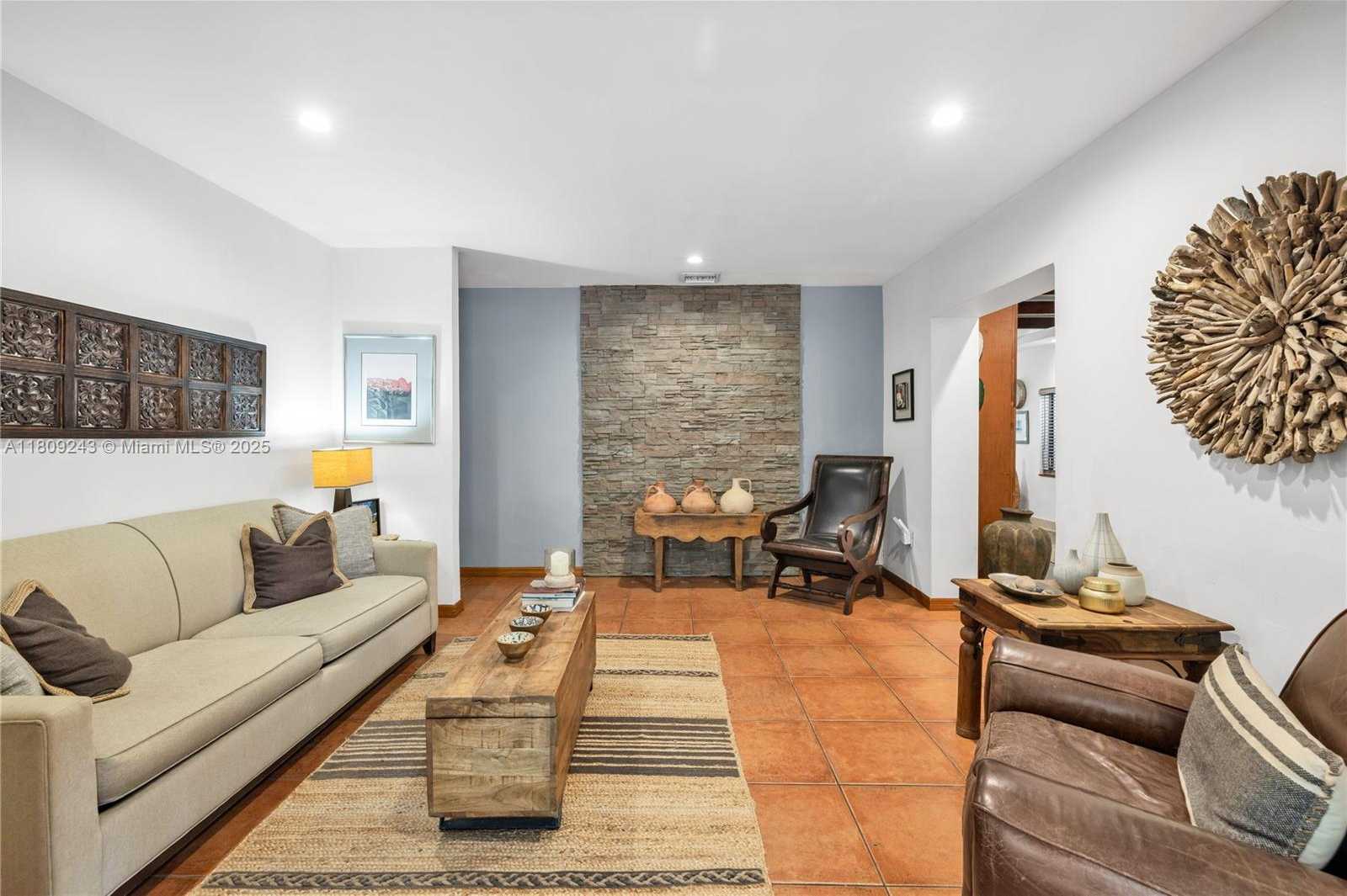 Small Image of 6870 SOUTH WEST 77TH TER, South Miami Number 17