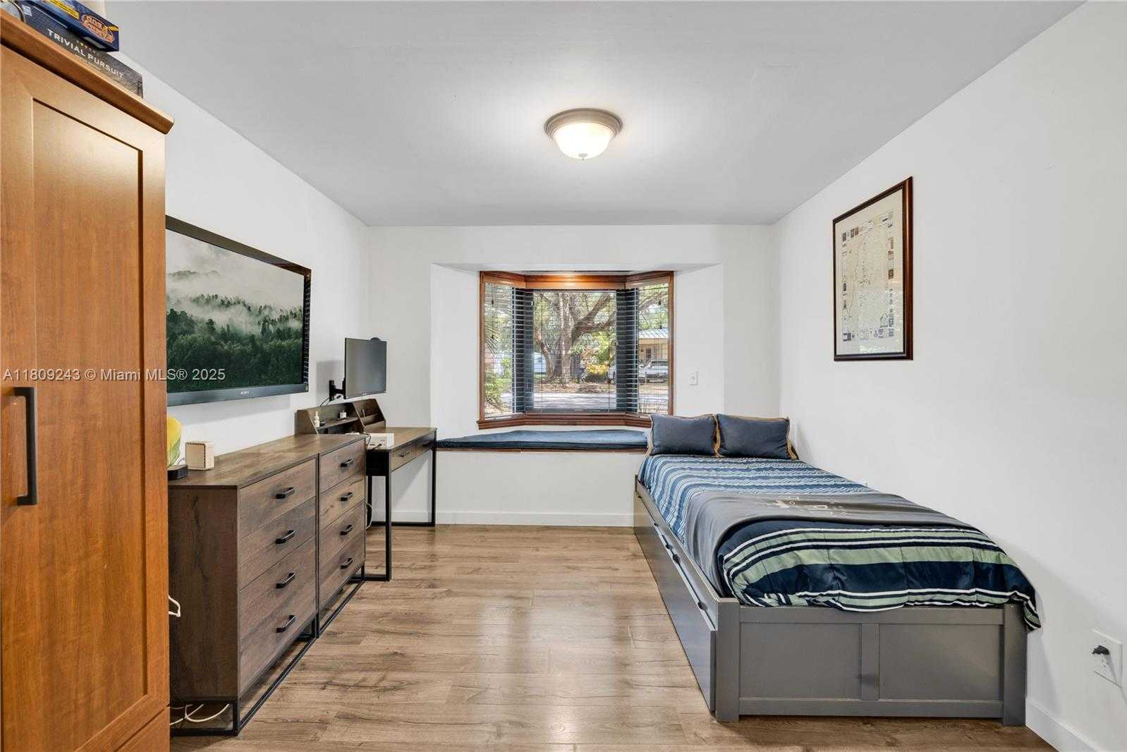 Small Image of 6870 SOUTH WEST 77TH TER, South Miami Number 19