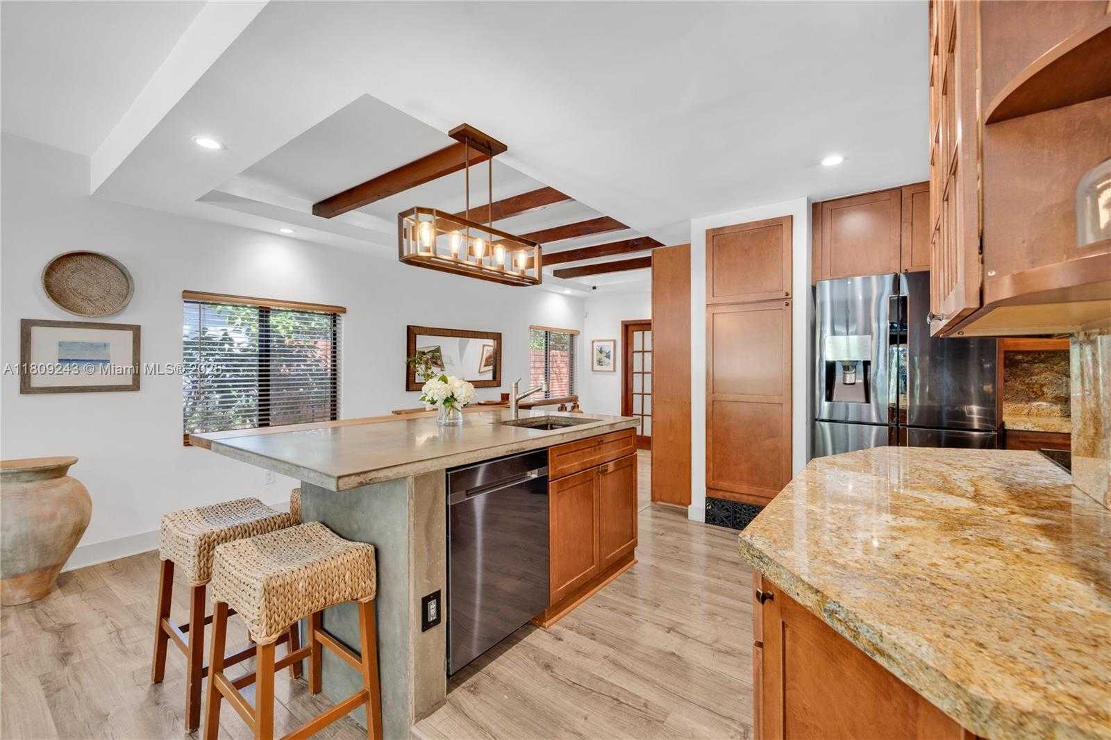 Small Image of 6870 SOUTH WEST 77TH TER, South Miami Number 26