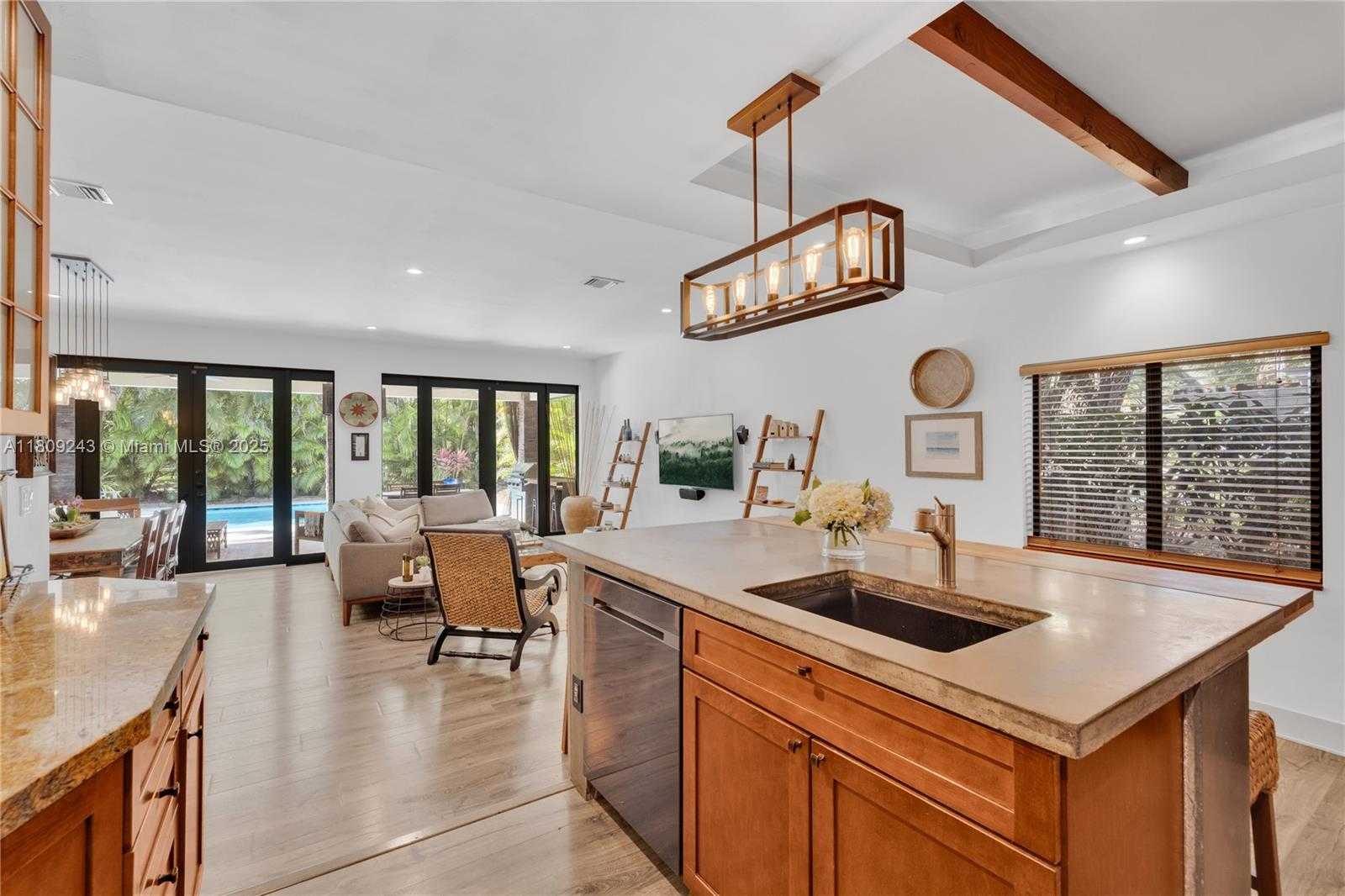Small Image of 6870 SOUTH WEST 77TH TER, South Miami Number 28