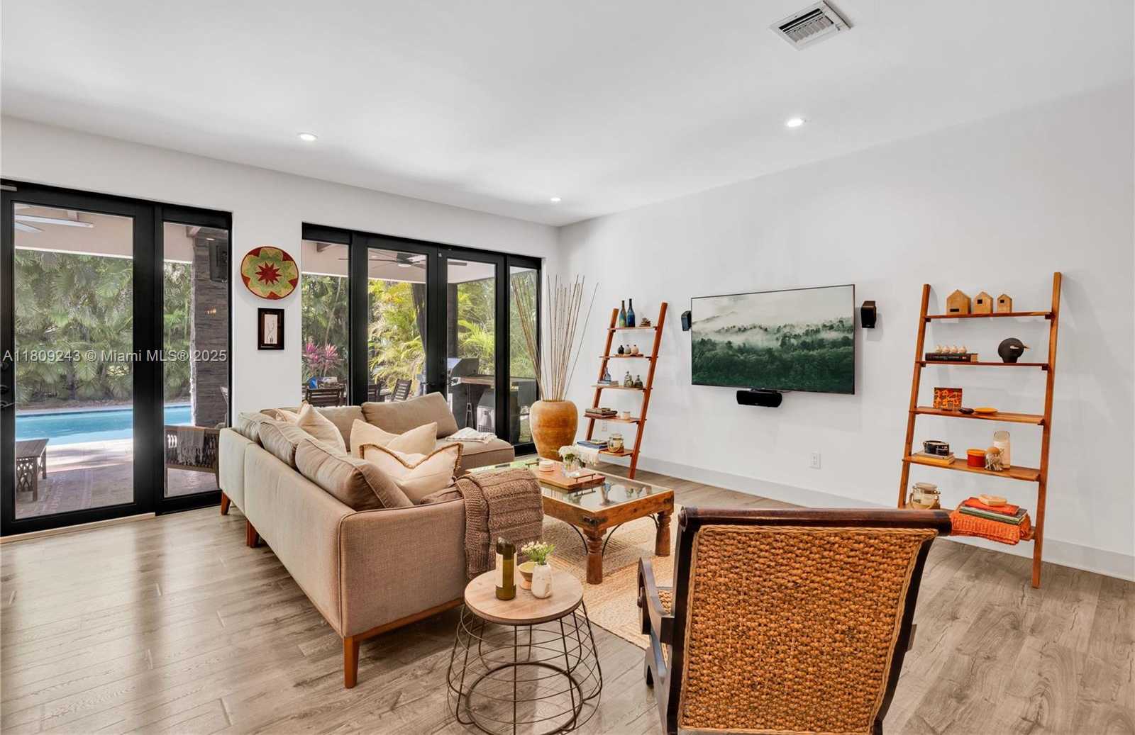 Small Image of 6870 SOUTH WEST 77TH TER, South Miami Number 30