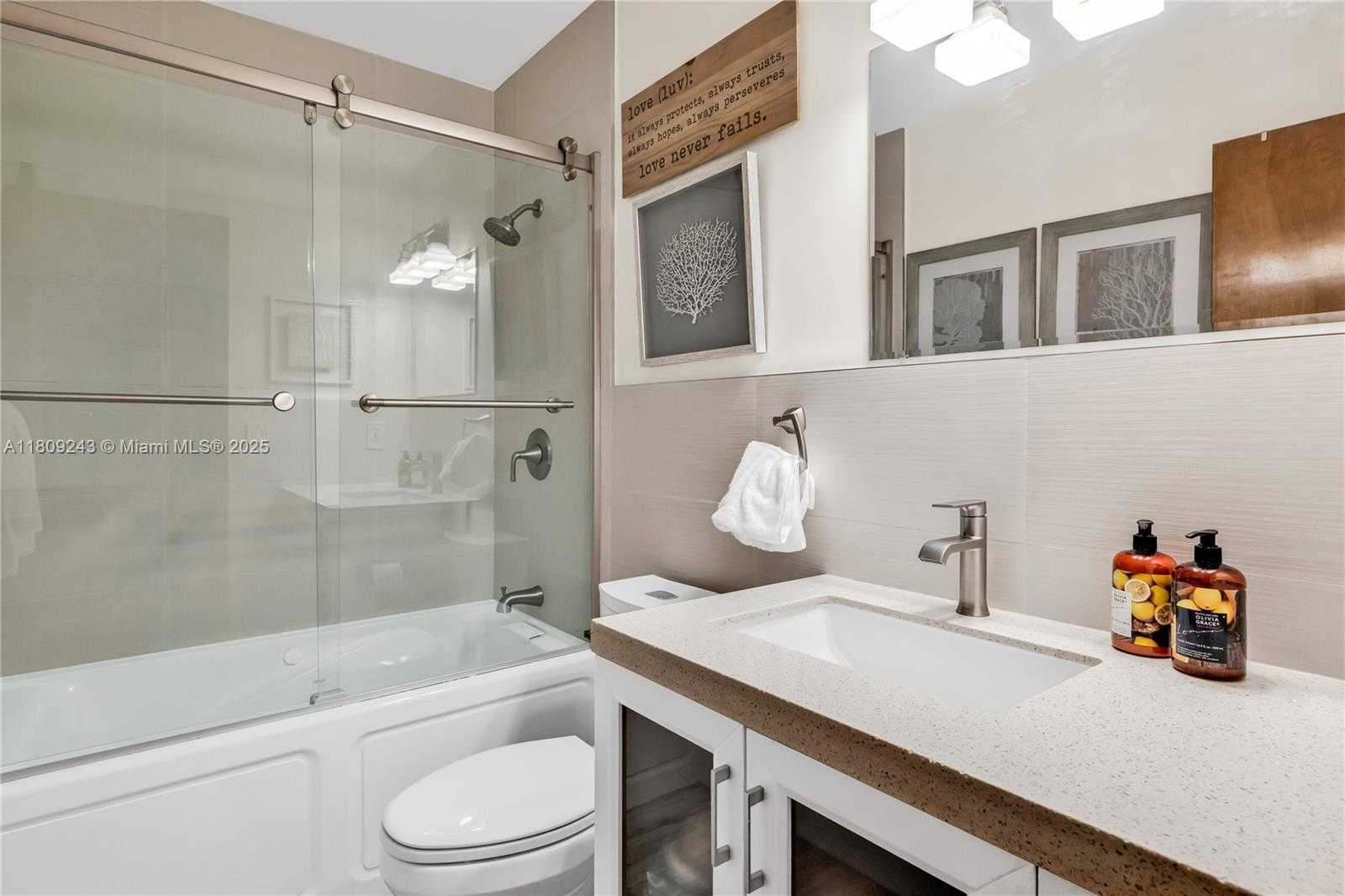 Small Image of 6870 SOUTH WEST 77TH TER, South Miami Number 38