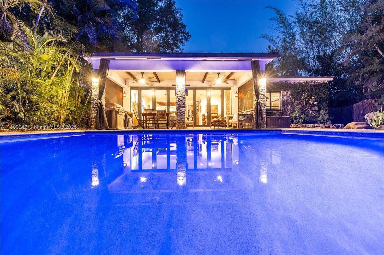 Small Image of 6870 SOUTH WEST 77TH TER, South Miami Number 68