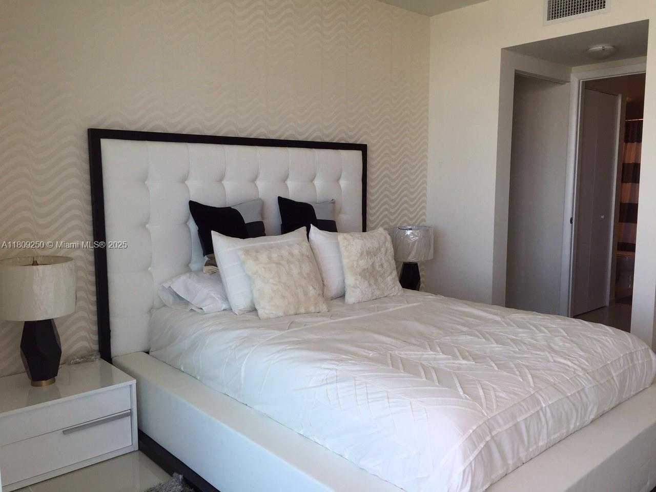 Small Image of 1871 NORTH WEST S RIVER DR #1904, Miami Number 10