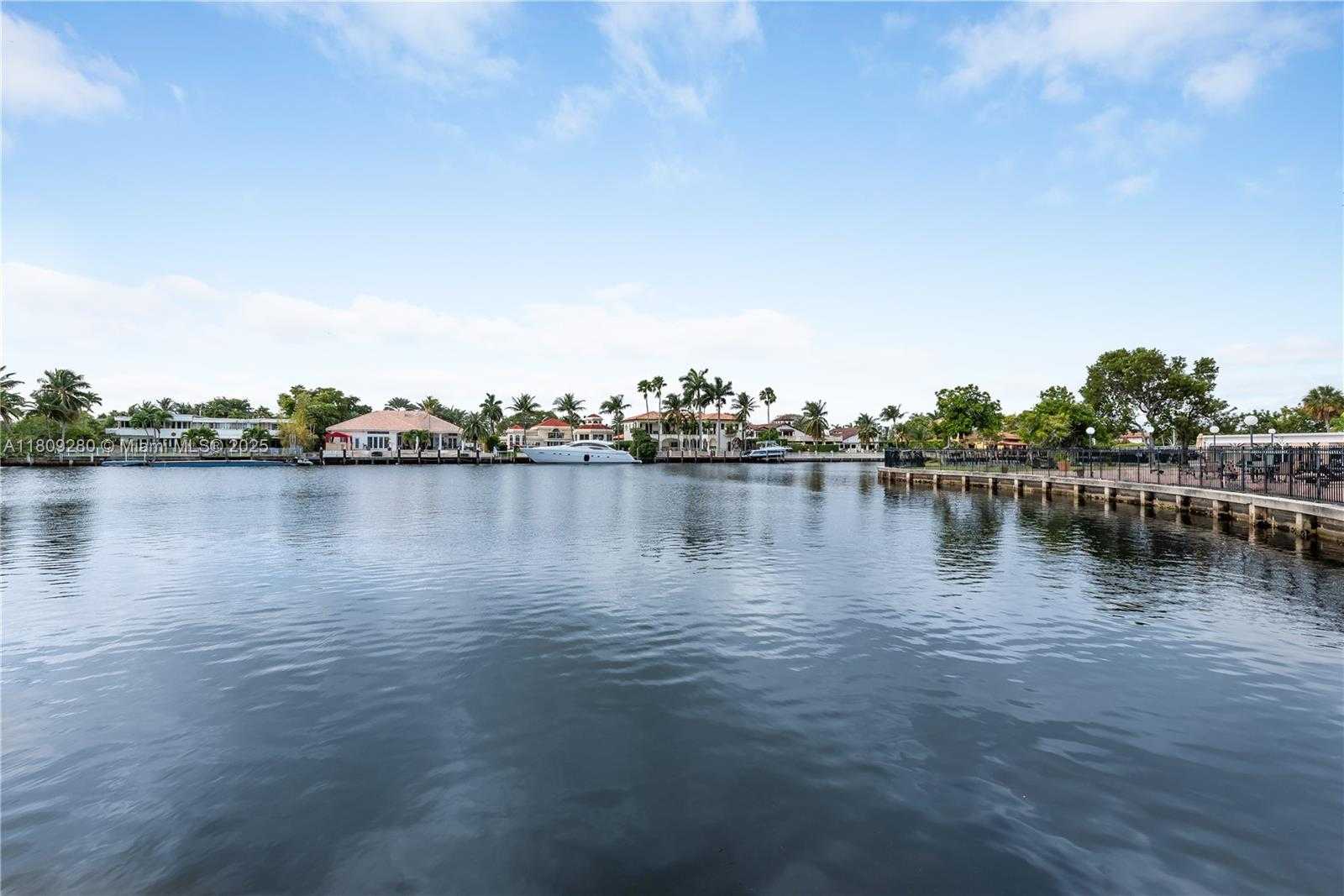 Small Image of 601 THREE ISLANDS BLVD #317, Hallandale Beach Number 4