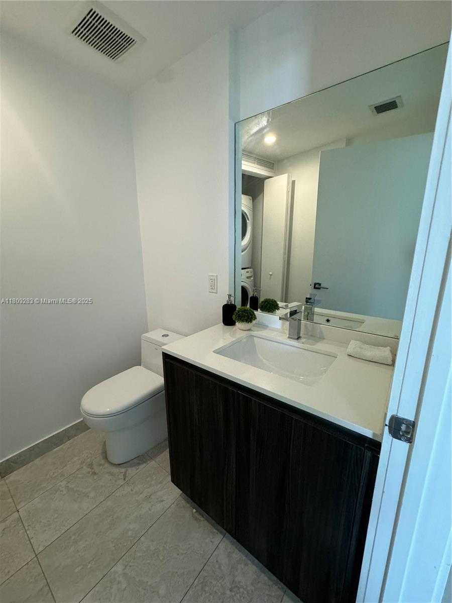 Small Image of 488 NORTH EAST 18TH ST #1001, Miami Number 42