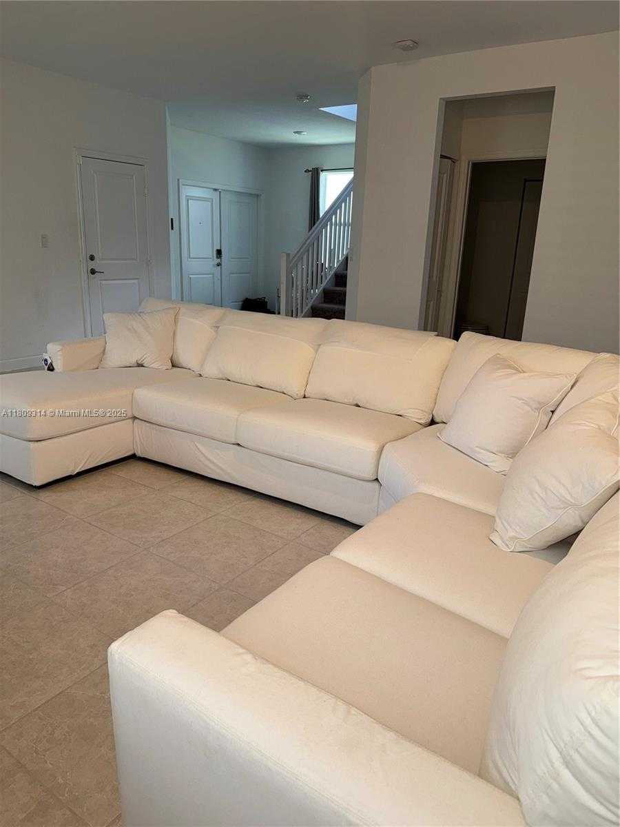 Small Image of 2686 SOUTH EAST 13TH CT, Homestead Number 4