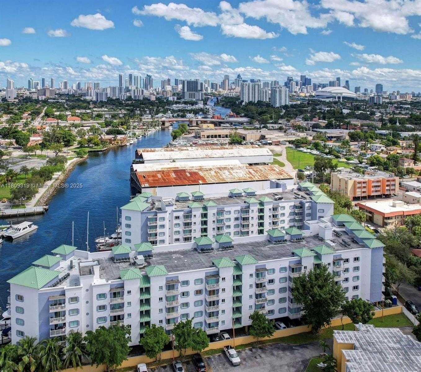 Small Image of 2415 NORTH WEST 16TH ST RD #405, Miami Number 18