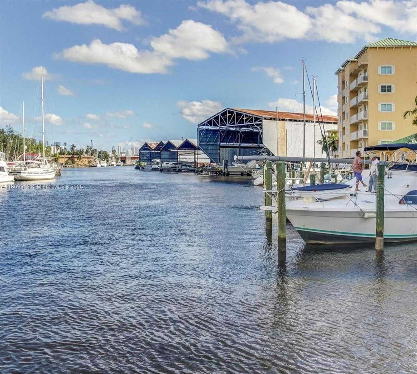 Small Image of 2415 NORTH WEST 16TH ST RD #405, Miami Number 19