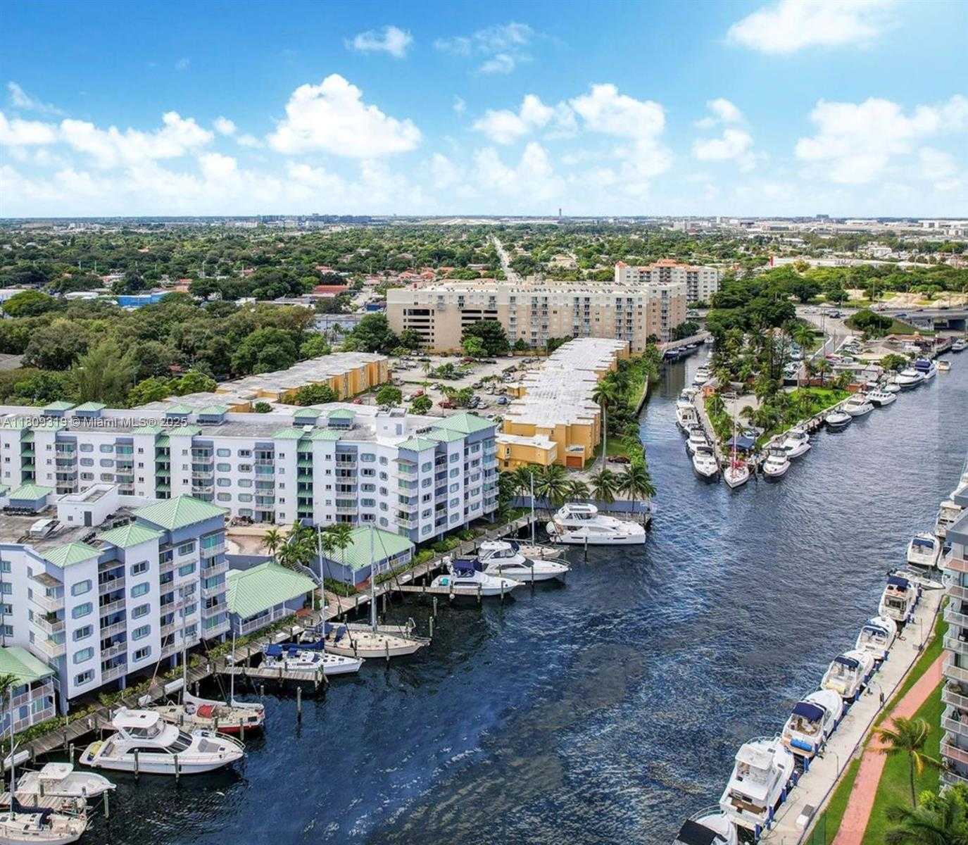 Small Image of 2415 NORTH WEST 16TH ST RD #405, Miami Number 3
