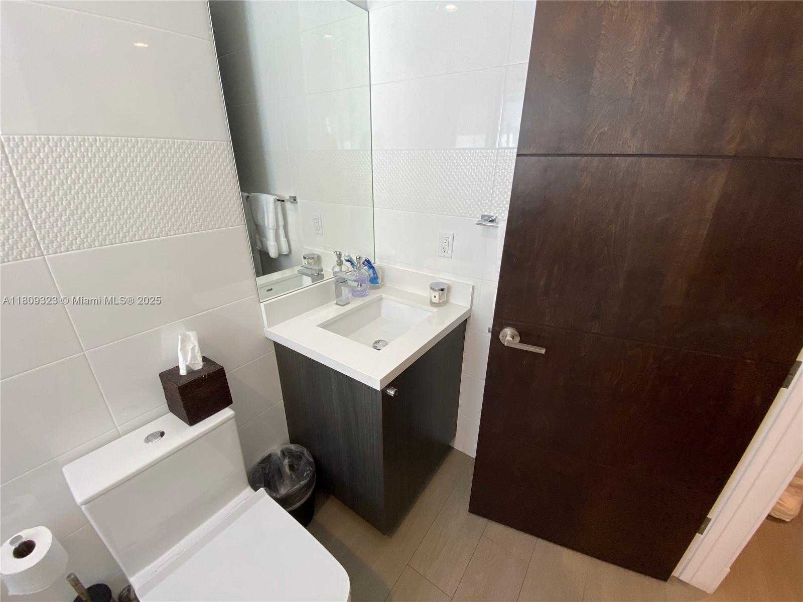 Small Image of 3050 DAY AVE #1, Miami Number 21
