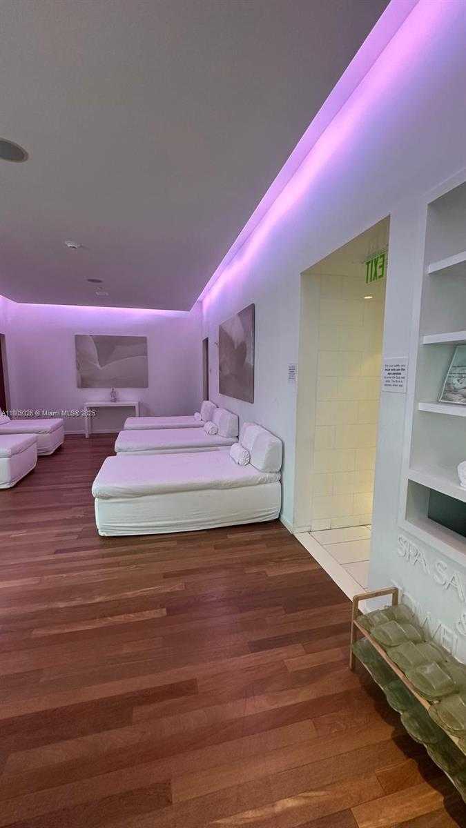 Small Image of 1040 BISCAYNE BLVD #3504, Miami Number 11