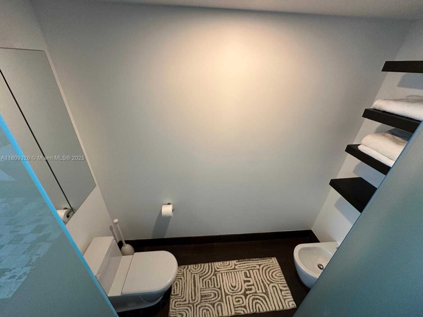 Small Image of 1040 BISCAYNE BLVD #3504, Miami Number 12